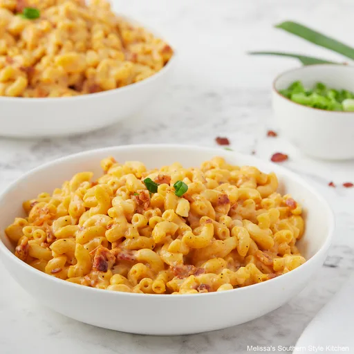 Macarrones con queso y tocino
