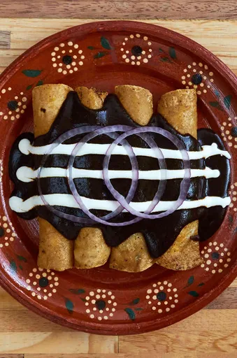 Cheese Enchiladas with Mole Sauce Recipe