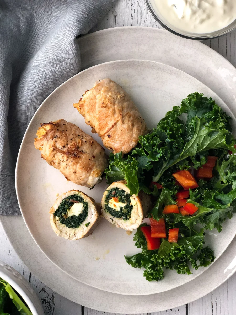 Spinach and feta pork roll-ups (Χοιρινό με σπανάκι και φέτα)