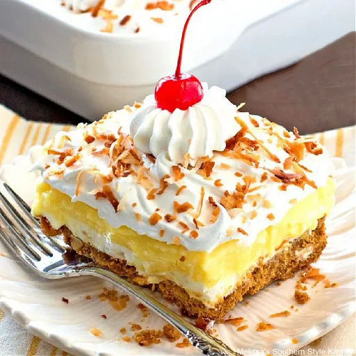 Postre cremoso hawaiano de piña y coco