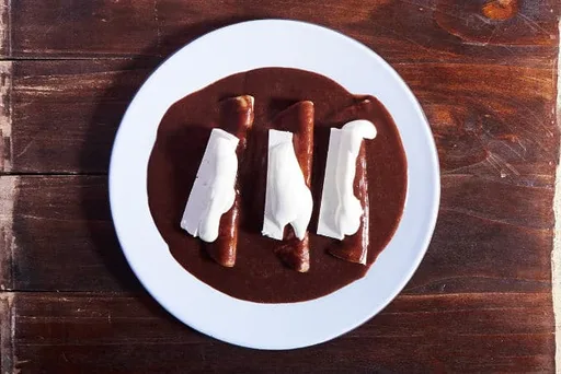 Ham Enchiladas with Bean Sauce - Enfrijoladas