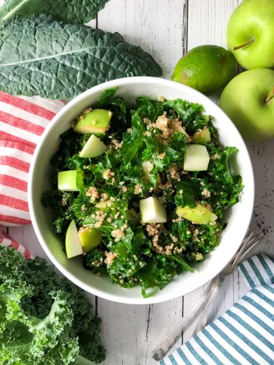 Kale, quinoa and apple salad