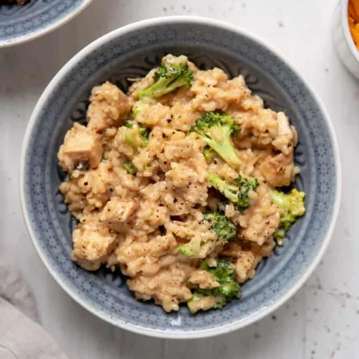 One Pan Extra Cheesy Chicken and Broccoli Risotto