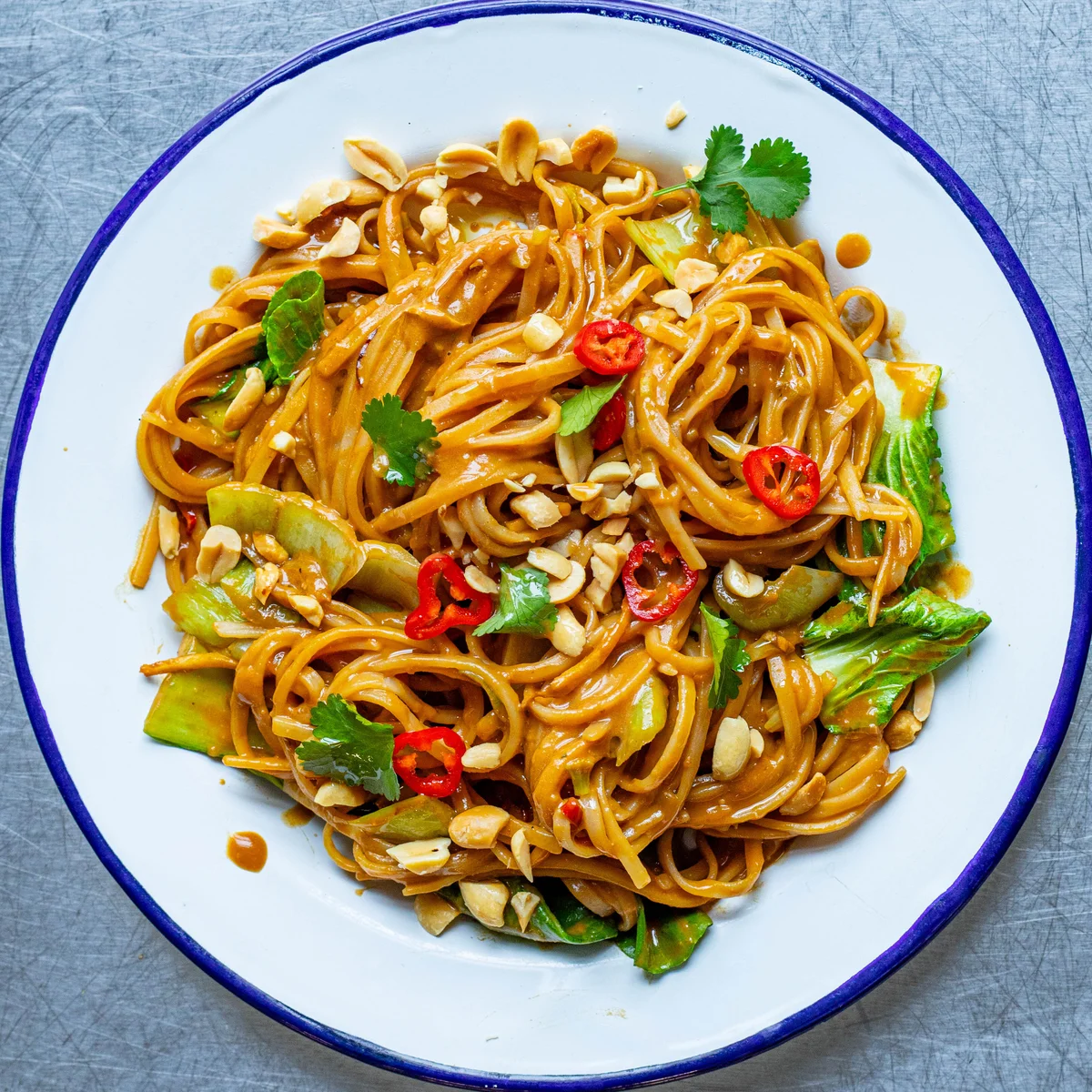 Fideos con mantequilla de cacahuete en 10 minutos