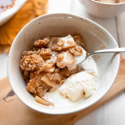 Apple Crisp With Oats Topping