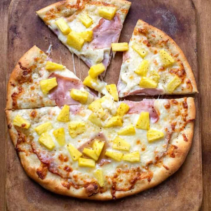 Hawaiian Pizza With Olive Oil Base