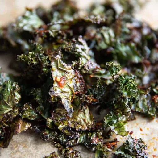 Chips de Kale Picantes al Horno