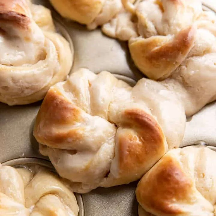 Twisted Sweet Cream Cheese Muffin Buns