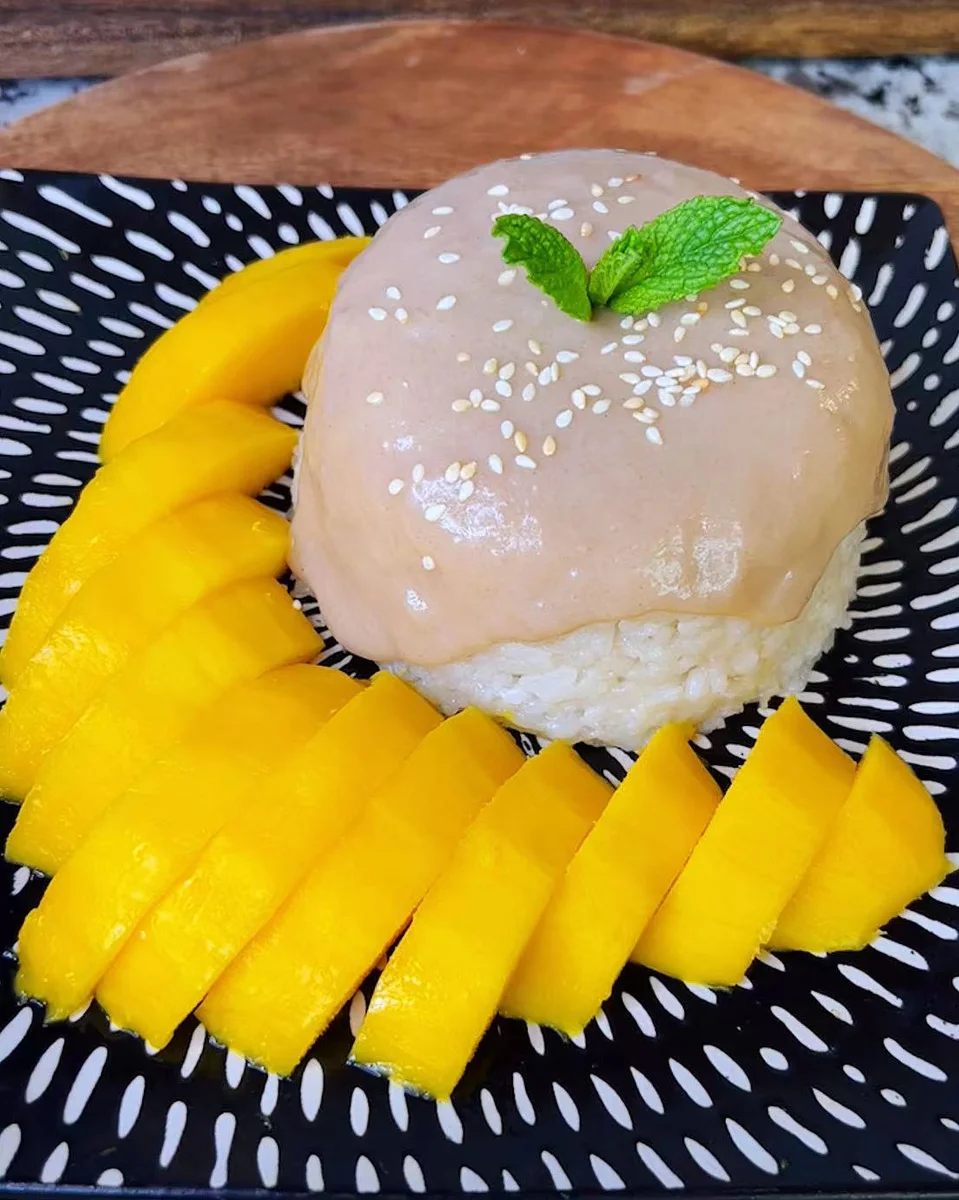 Mango Sticky Rice with Regular Rice