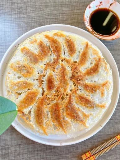 Potstickers with a Crispy Skirt