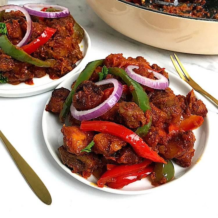 Gizdodo (Peppered Gizzards and Plantains)