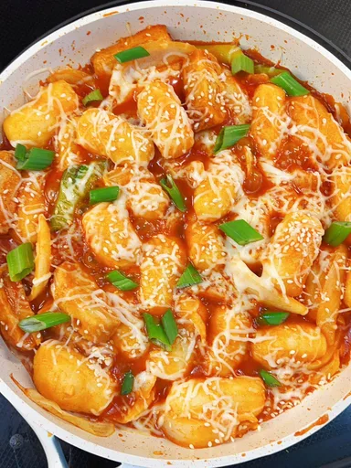 Cheese Tteokbokki (made with homemade rice cakes)