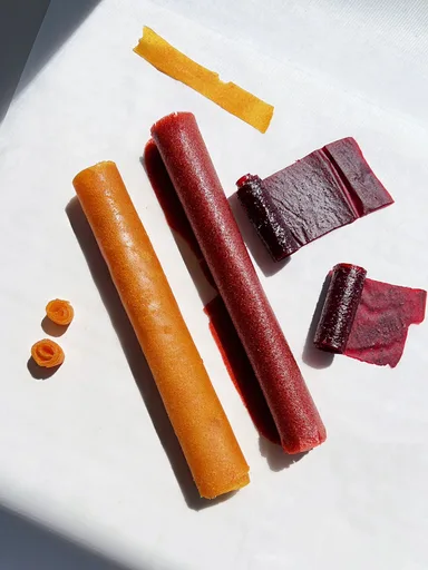 Fruit Roll Ups (Homemade strawberry & pineapple fruit leather)