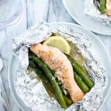 How to Grill Salmon in Foil (Grilled Salmon in Foil)