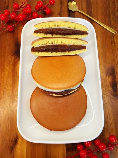 Dorayaki Recipe (Red Bean & Mochi Filling)