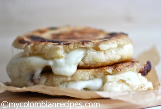 Receta Arepas Rellenas de Queso