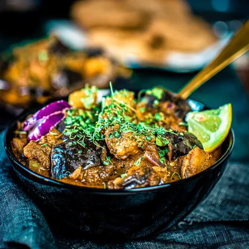 Aloo Baingan Masala (Potato Eggplant Curry)