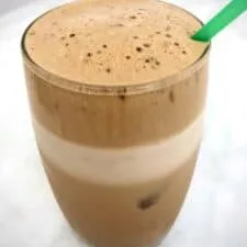 Receta de café frappé griego (café helado)