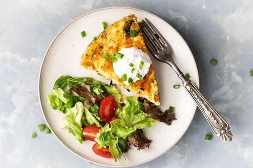 Frittata de verduras con espinacas y patatas