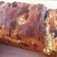Pan de aceituna estilo brioche