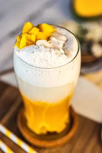 Latte de mango y coco
