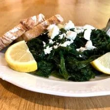 Horta (Verduras de hoja silvestre griegas hervidas)