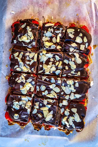 Strawberry Chocolate Date Bark