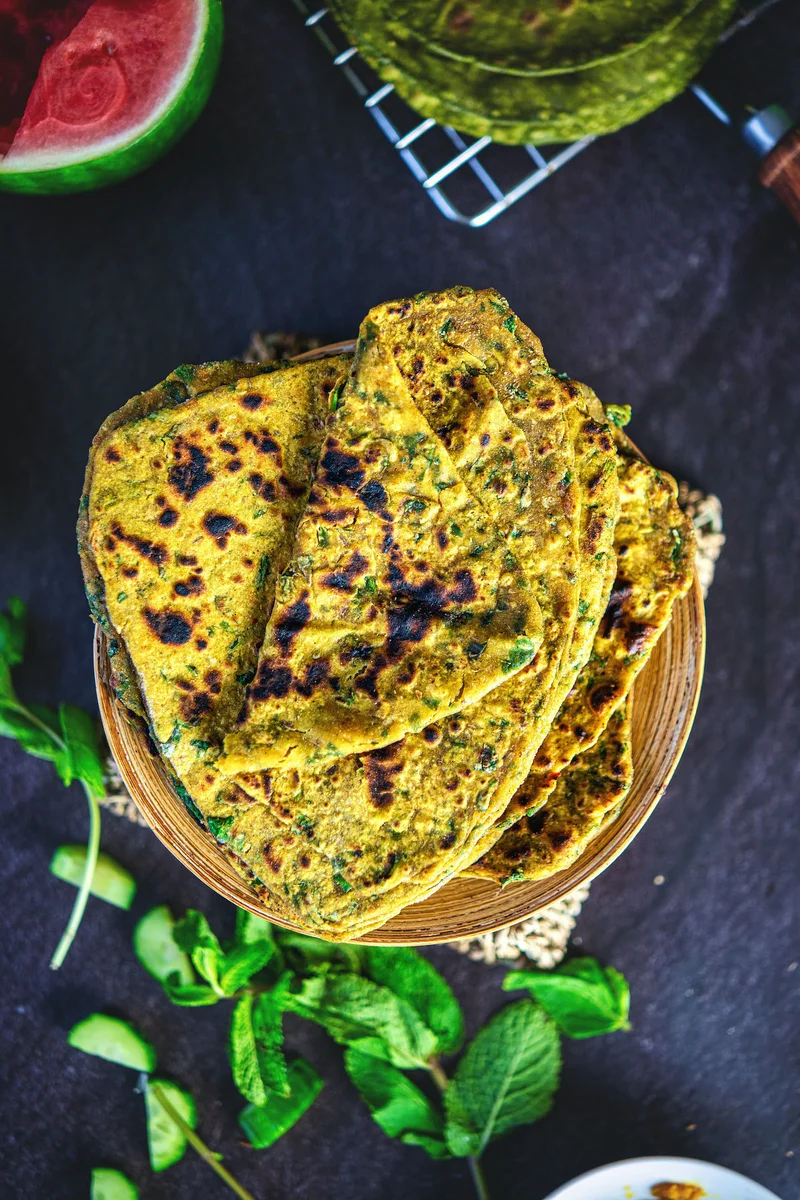 Palak Paratha Recipe (Soft, Non-Bitter Spinach Paratha)