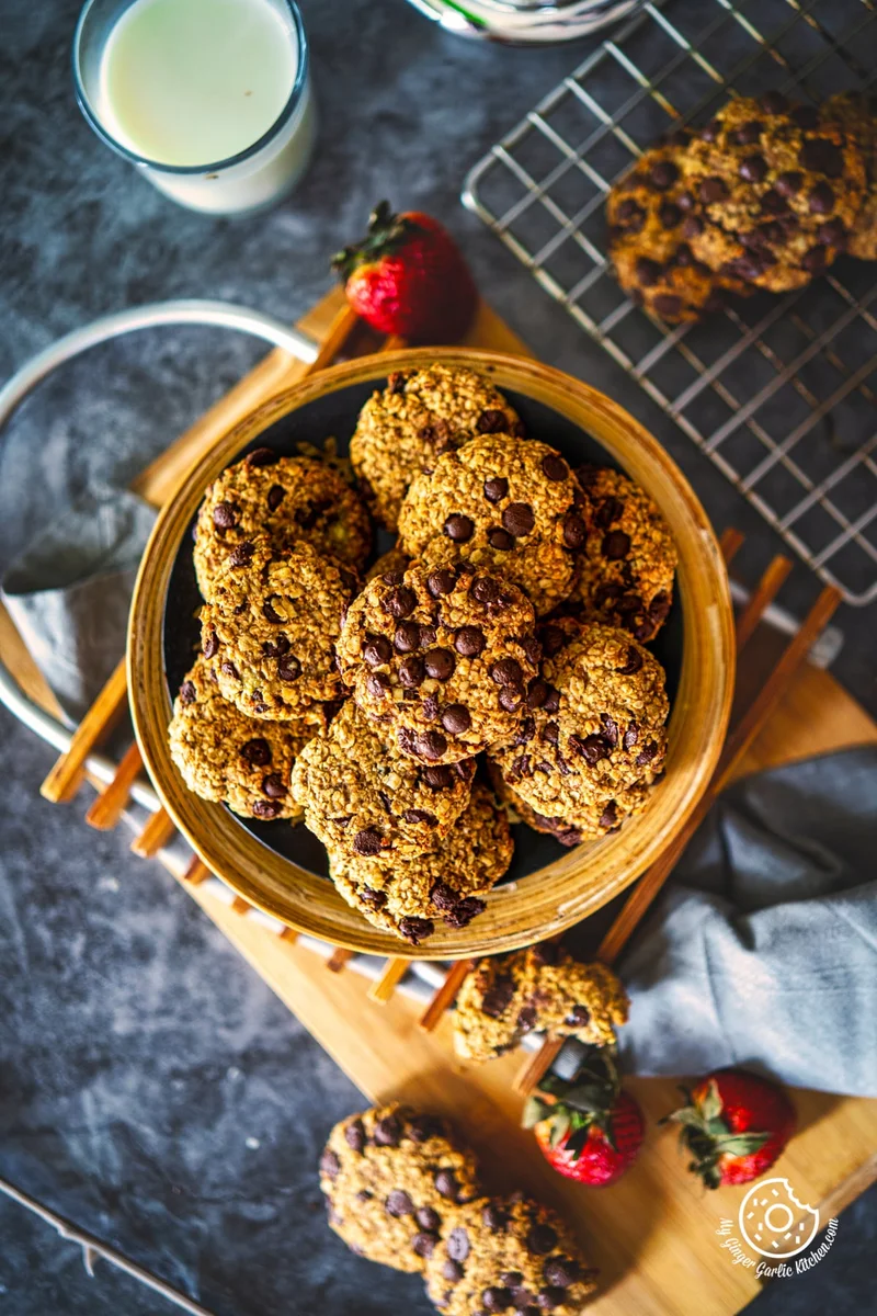 Peanut Butter Banana Oatmeal Cookies