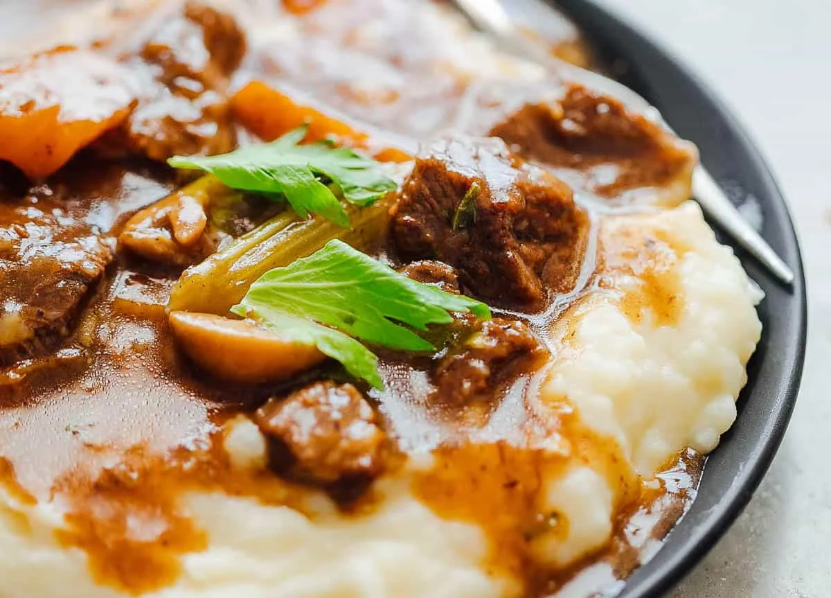 Easy Instant Pot Beef Stew (Pressure Cooker Recipe)