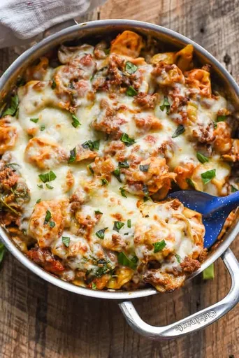 Cheesy One Pot Tortellini and Sausage