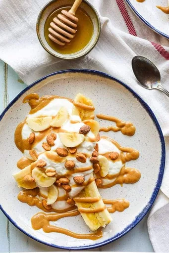 Honey Peanut Butter Breakfast Banana Splits