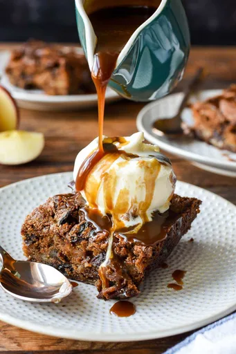 Chewy Spiced Apple Cake