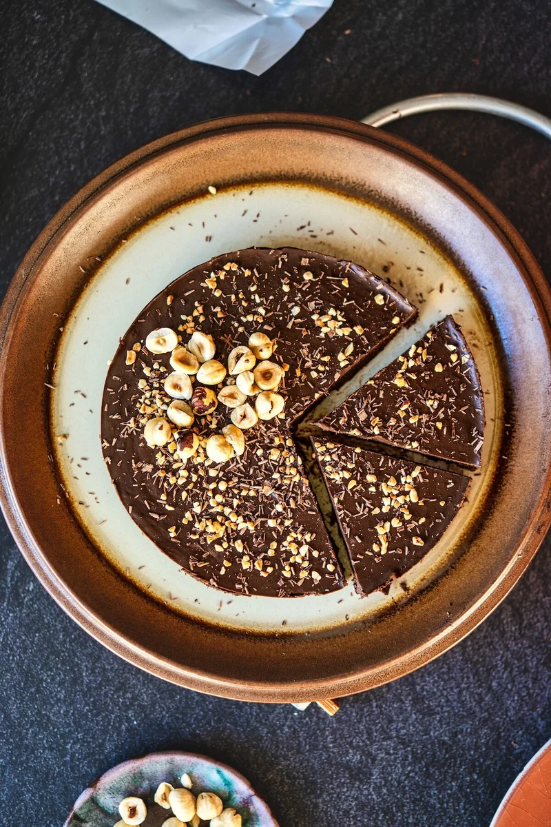 2-Ingredient Chocolate Banana Cake