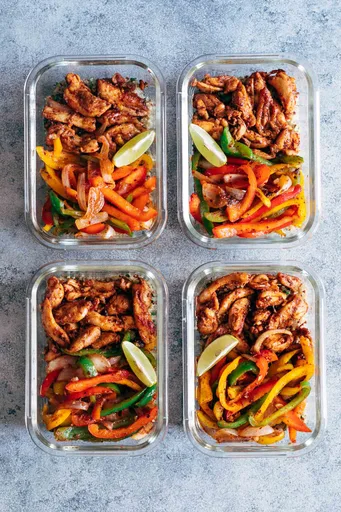 Chicken Fajita Meal Prep Lunch Bowls