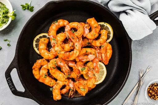 Langostinos al estilo Cajún con Mantequilla de Miel