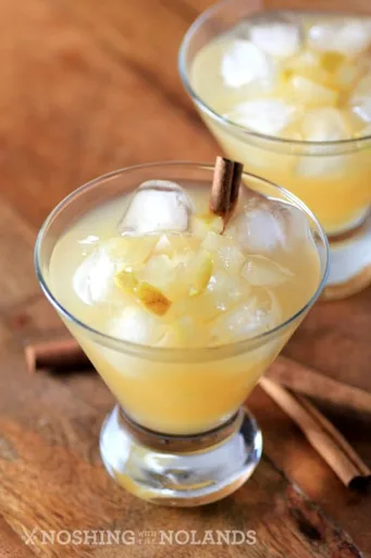Spiced Pear Apple Cocktail