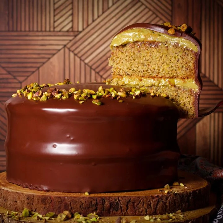 Pistachio Cream Cake