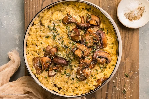 Orzotto de setas: risotto de pasta orzo con setas