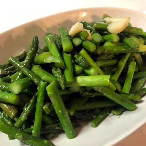 Receta de espárragos salteados con ajo