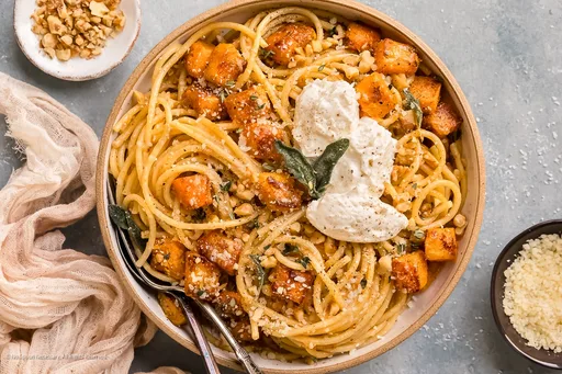 Pasta con Calabaza y Salvia