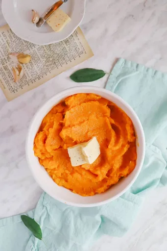 ROASTED MASHED BUTTERNUT SQUASH