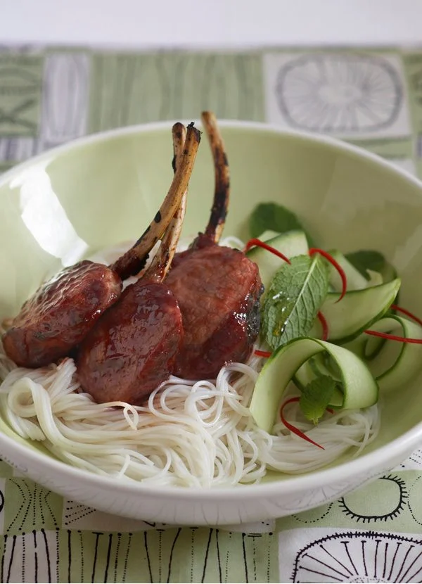 Rice noodles with hoisin lamb