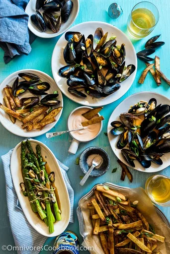 Steamed Mussels with Ginger Oyster Sauce