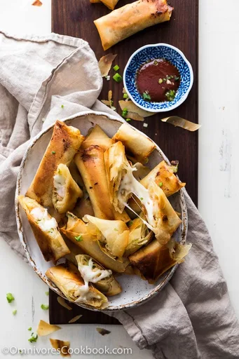 Rollitos de primavera al horno con gambas y queso