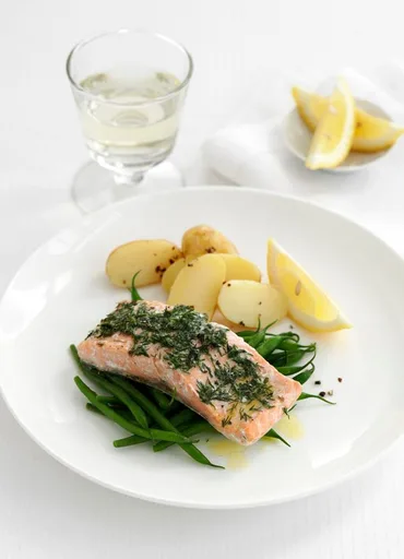 Salmon parcels with dill and wine butter