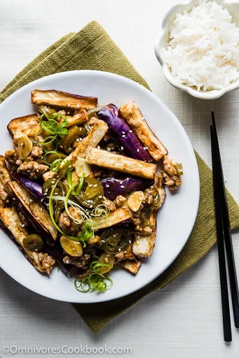 Crispy Eggplant with Szechuan Meat Sauce (鱼香茄子)
