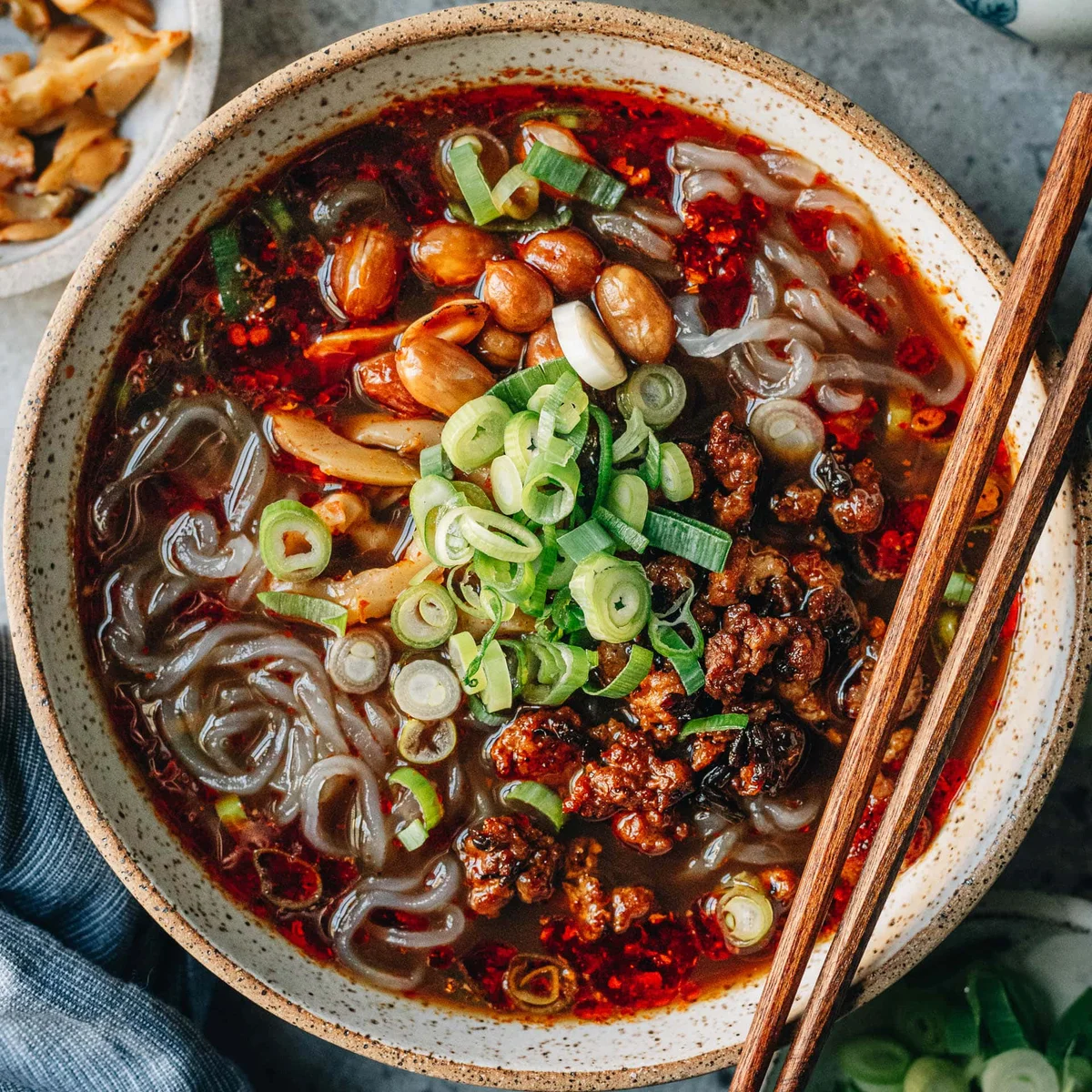 Suan La Fen (Hot and Sour Noodle Soup, 酸辣粉)