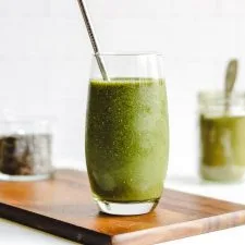 Batido vegano de plátano y matcha
