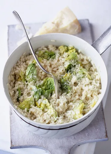 Risotto de lechuga romana y parmesano